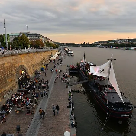 Resslova By The Dancing House