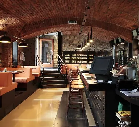 Apartment Resslova By The Dancing House *