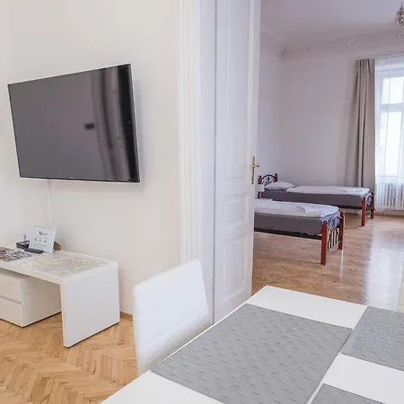 Resslova By The Dancing House Apartment Prague