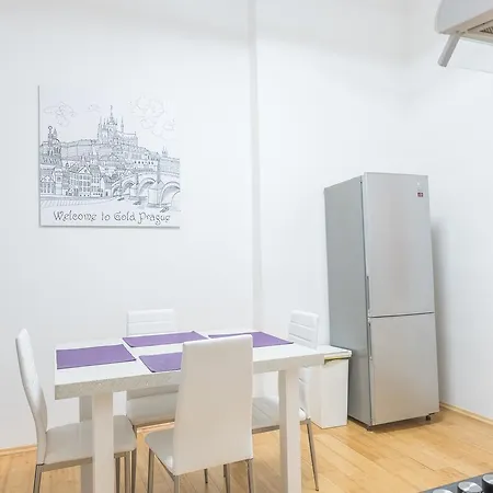 Apartment Resslova By The Dancing House