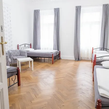 Apartment Resslova By The Dancing House