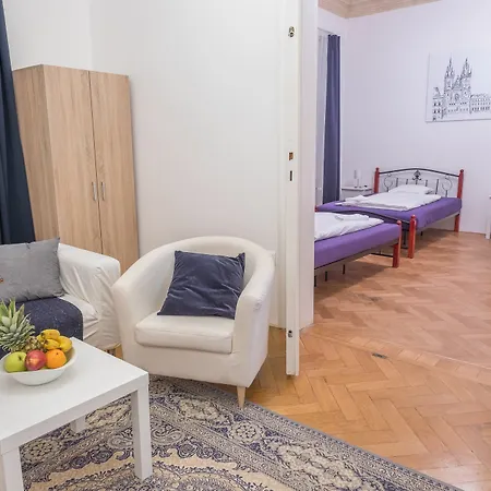 Apartment Resslova By The Dancing House