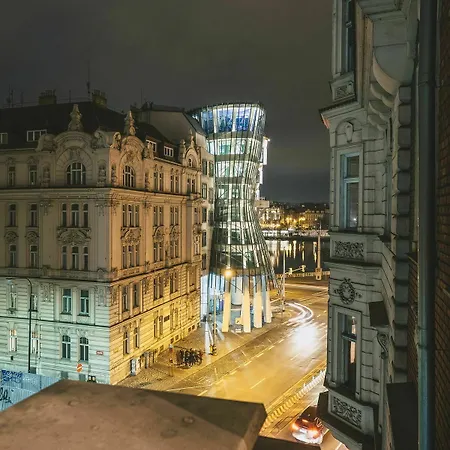 Resslova By The Dancing House *