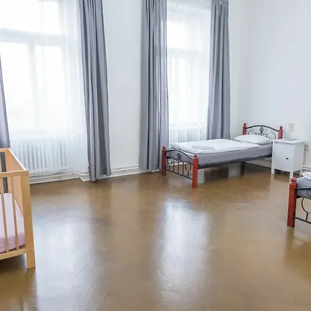 Apartament Resslova By The Dancing House