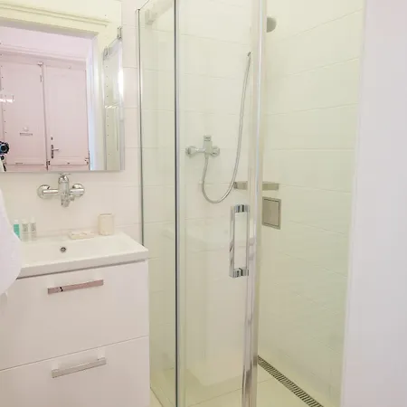 Apartament Resslova By The Dancing House *